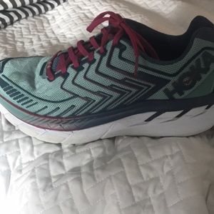 Size 8.5 Hokas